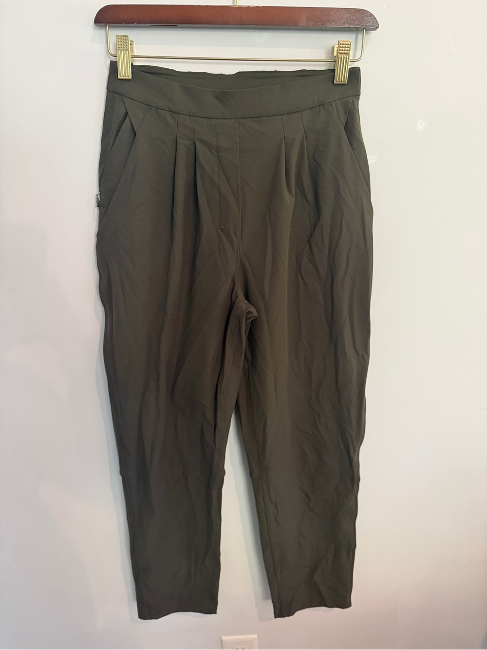 Lululemon Olive High-Waist Pleated Women's Pants Size 4